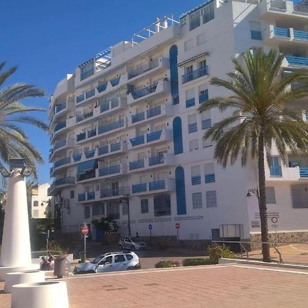 Cozy Apartment Between The Port And The Beach La Rada Estepona Exterior foto