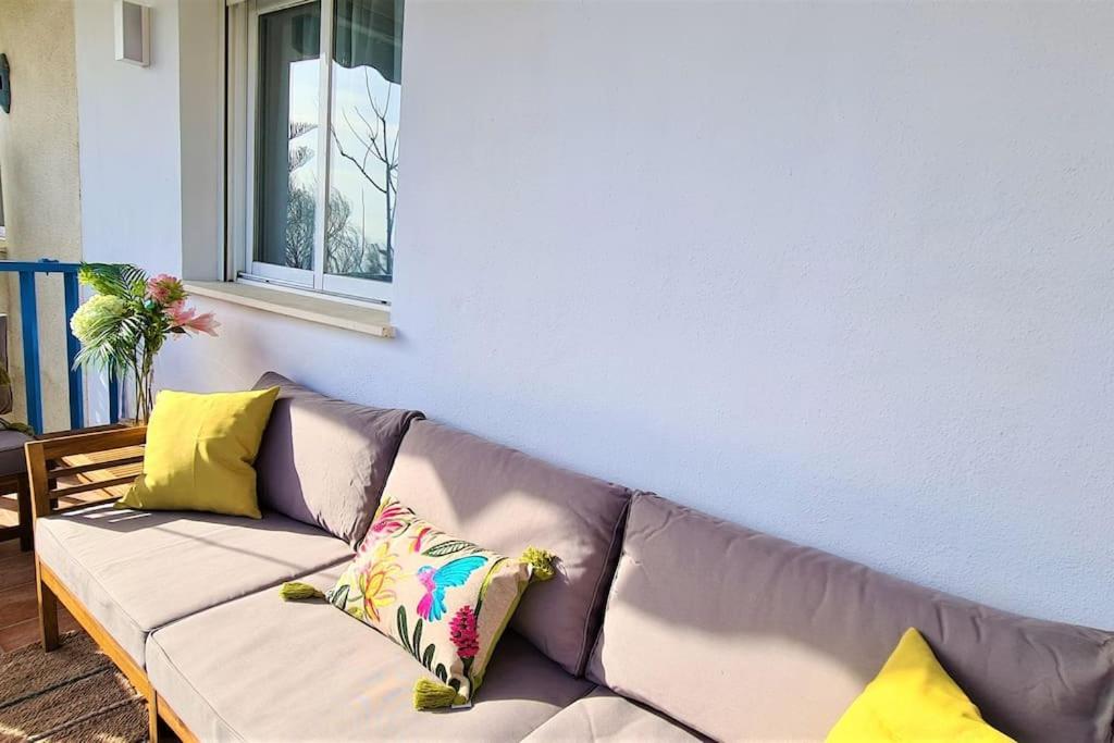 Cozy Apartment Between The Port And The Beach La Rada Estepona Exterior foto