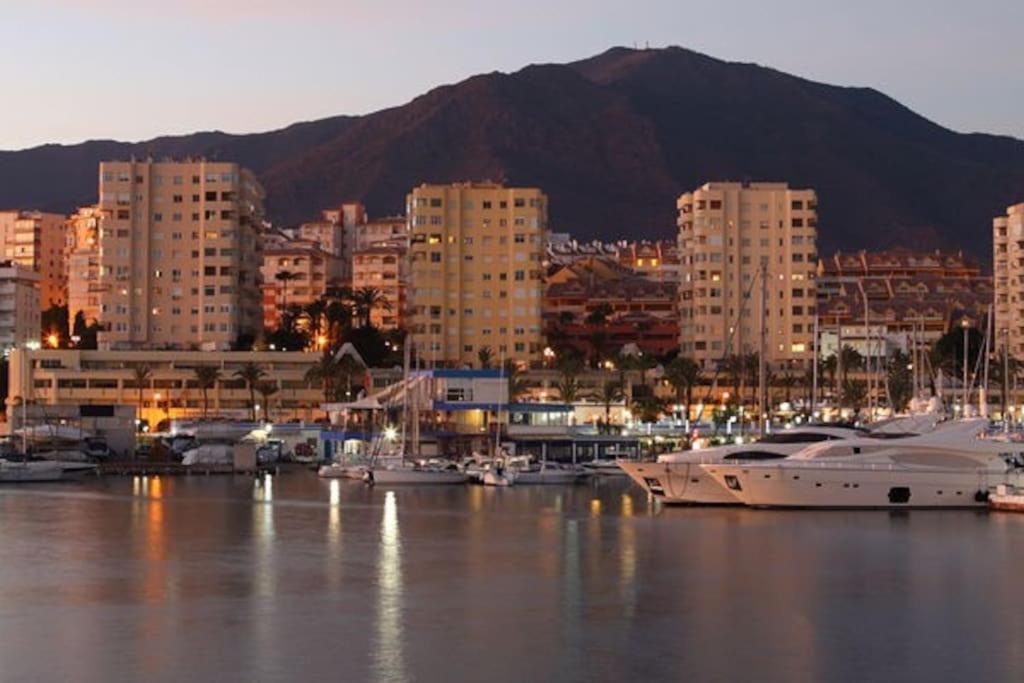 Cozy Apartment Between The Port And The Beach La Rada Estepona Exterior foto