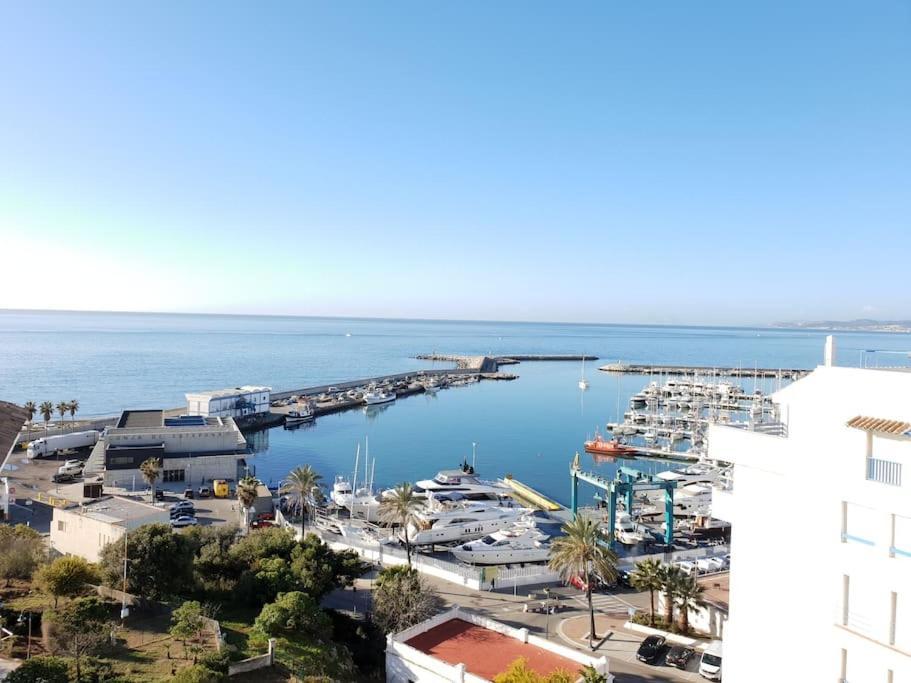 Cozy Apartment Between The Port And The Beach La Rada Estepona Exterior foto